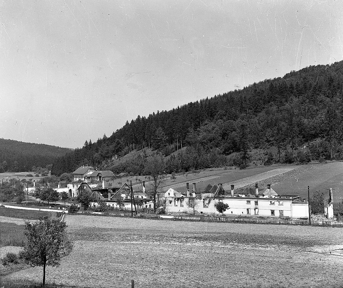 Javoříčko krátce po vypálení v květnu 1945, snímek 6